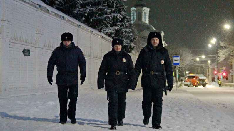 Какое правило было у альберти. В том числе благодаря. В том числе благодаря. Употребление лишних слов плеоназм. В том числе благодаря.