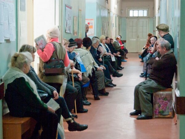 Почему пенсионер. Пенсионерка с деньгами. Почему пенсионер. Почему пенсионер. Счастливые пенсионеры россии.