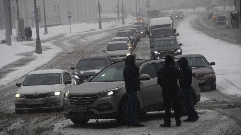 Сильная 21. Дом заборы на улице ураган взрыв взорвался гроза молния. Сильная 21. Таисия битва экстрасенсов. Сильная 21.