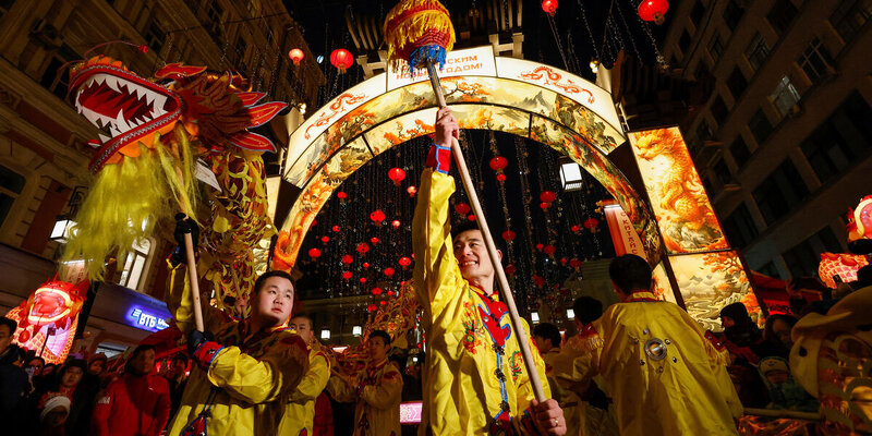 20 юаней 2024 год дракона. монета год дракона 2012. монета с драконом. дракон по году. монетка дракон китайский знак зодиака.