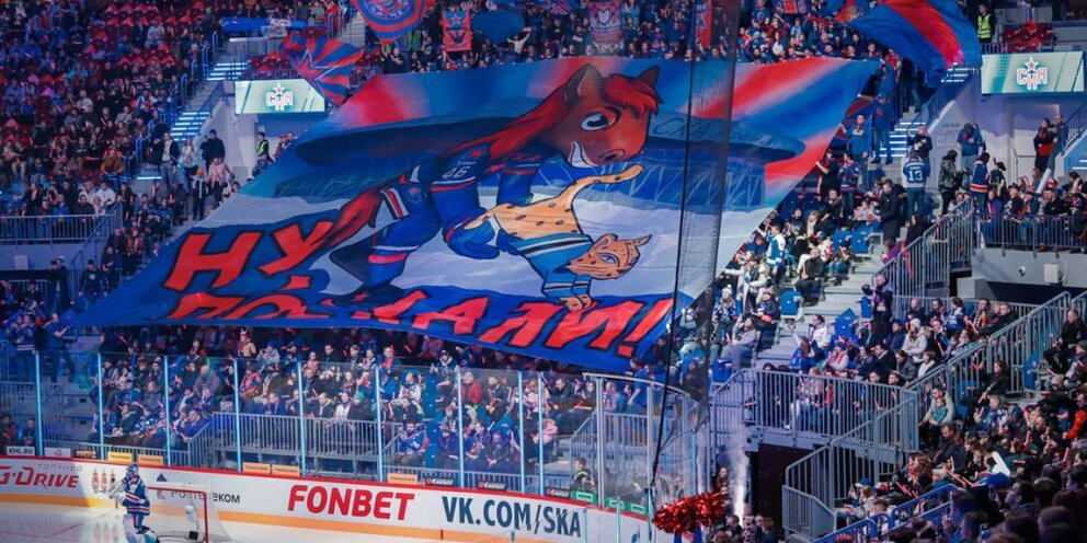 хоккеисты кхл. хоккей кхл. хоккейный матч. хоккей кхл декабрь. хоккей кхл декабрь.