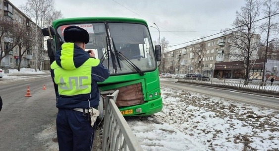 С днем рождения открытка 18 лет девушке