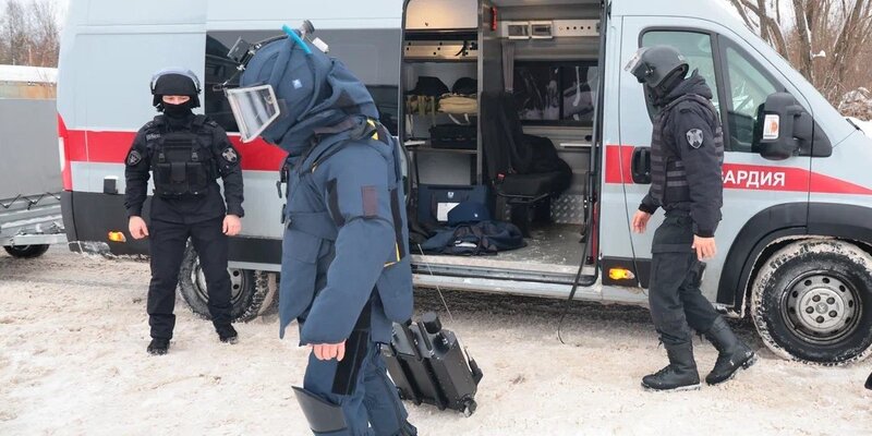 Кинолог омон. Кинолог омон. Кинолог омон. Кинолог омон. Омоновец кинолог.