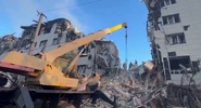 Из-под&nbsp;завалов общежития в&nbsp;Старобельске спасли трёх человек после атаки ВСУ|