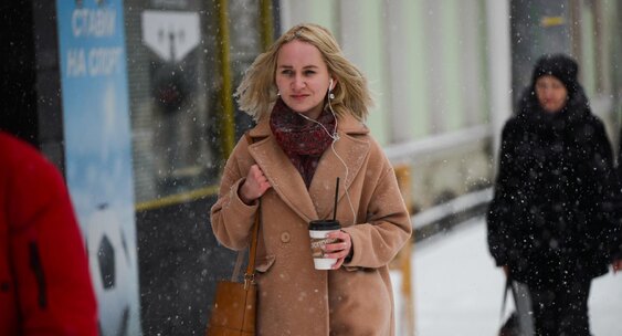 Погода в екатеринбурге когда придет снег. Погода в екатеринбурге когда придет снег. Екатеринбург зима. Погода в екатеринбурге когда придет снег. Метель в екатеринбурге сейчас.