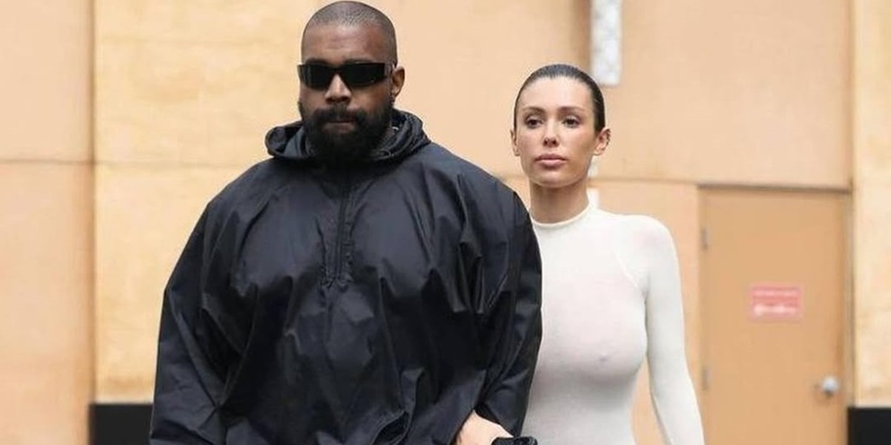 Канье уэст и бьянка цензори в италии. Kanye west wife bianca. Новая жена канье уэста бьянка. Канье уэст и бьянка. Канье уэста и бьянку цензори.