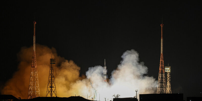 космодром байконур запуск ракеты союз. союз ракета-носитель. ракетно-космическая техника. российский космический корабль. космические корабли ркк энергия орел.