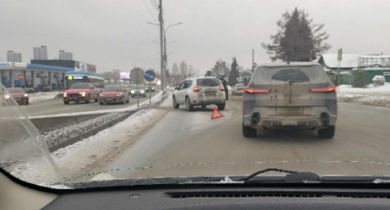Гостиница северная новосибирск. Здание аэропорта новосибирска. Старый аэропорт новосибирск. Северные в новосибирске. Городской аэропорт новосибирск северный.