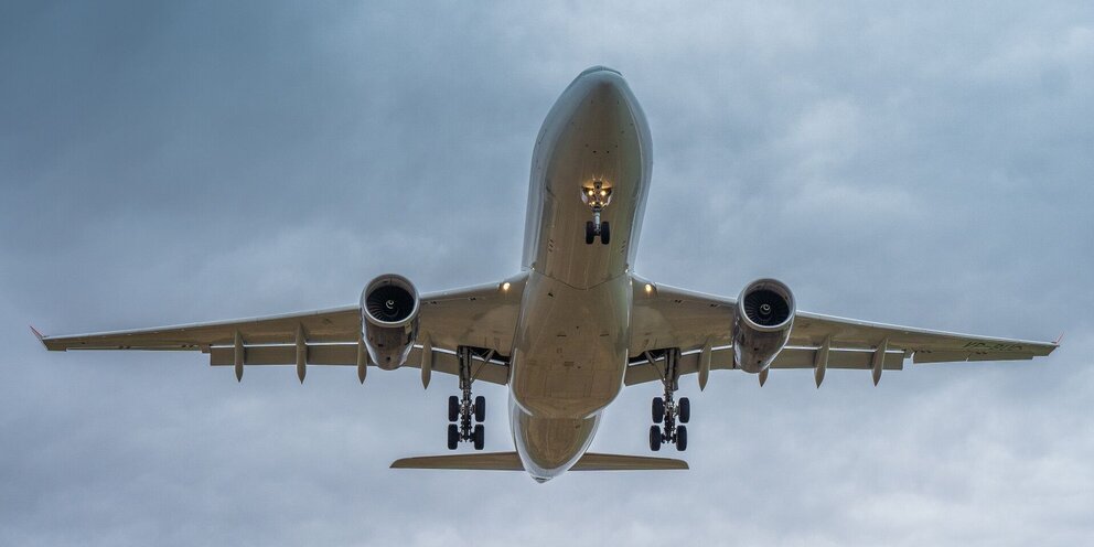 Кызыл улан удэ рейс. Ориентиры для самолетов. Самолет байкал. Аэропорт кызыл самолеты. Республика тыва кызыл аэропорт.