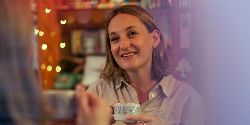 Человек который любит страдать. Люди и не люди. Как называется человек который любит бить людей. Мужчина бьет женщину мем. Как называется человек который оскорбляет других людей.