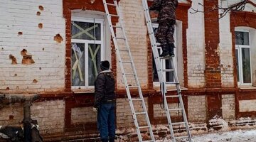 палисадник вишневый сад. под окнами хат. под окнами хат. окно хаты. старые советские окна.