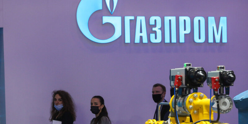 нова спорит