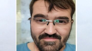 Мужчина отвечает несколько дней. Поступай только хорошо!. Он не пишет и не звонит. Мужик не позвонил. Мужик с телефоном.