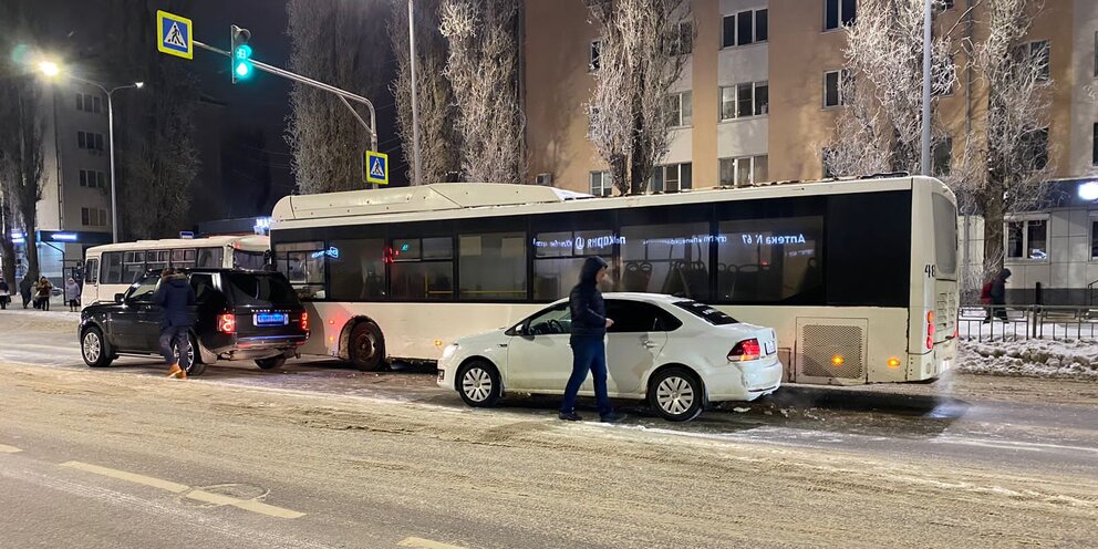 Автобус маз 103 елец. 40. Автостанция 2 елец. Автобус елец. Автобус елец паз.