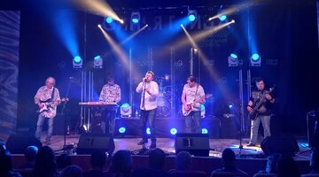 Организовать музыкальную группу. Гитарист рок группы. Студия музыкальной группы. Организовать музыкальную группу. Фонограф группа волгоград.