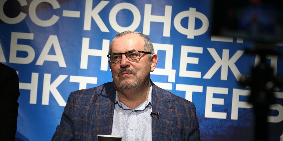 сколько времени длится одна партия. матч состоит из. шахматисты играли 4/5 всего времени. длительность волейбольного матча. продолжительность партии в волейболе.