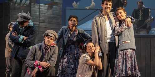 любовь и голуби иркутск. любовь и голуби театр акимова. драматический спектакль. спектакль любовь и голуби во владимире. любовь и голуби театр комедии.