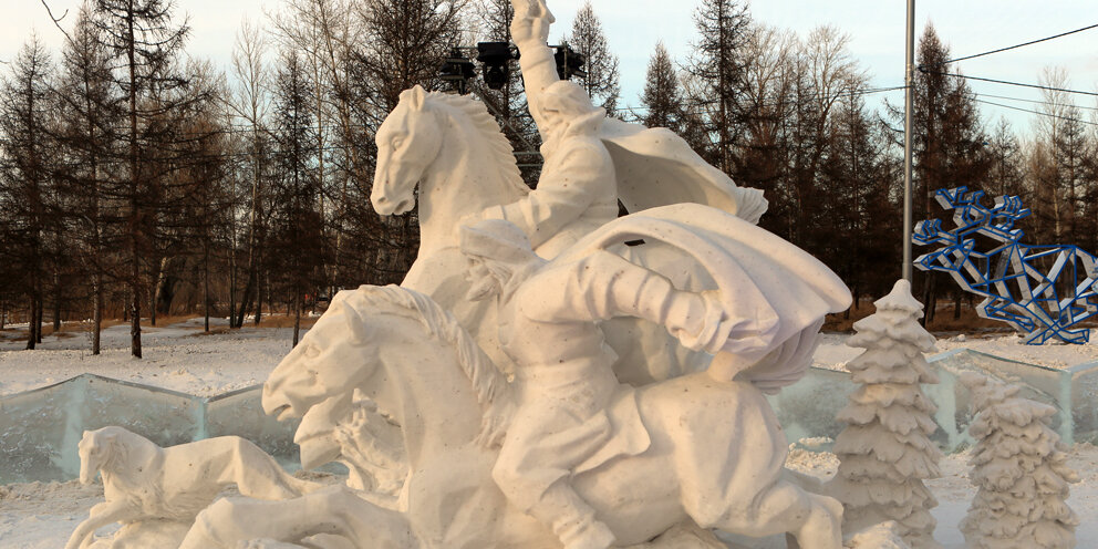 Якутский снежный городок