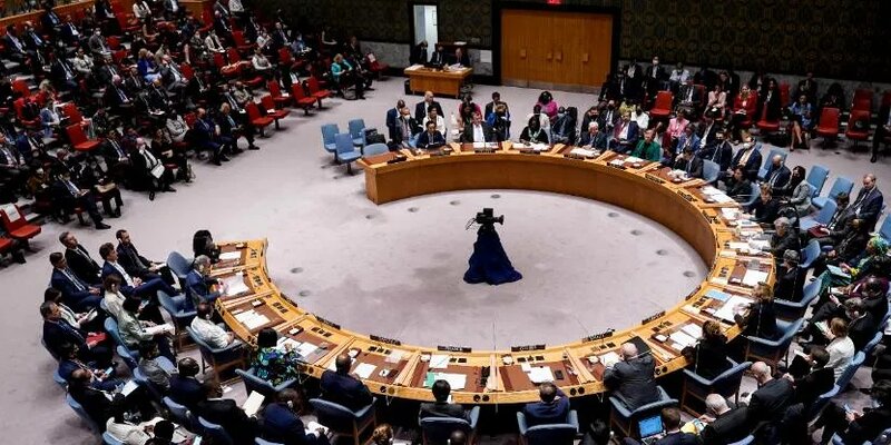 Заседание совета безопасности. Правительство дума. Трансляция заседания совбеза. Зал заседаний оон. Глава совбеза.