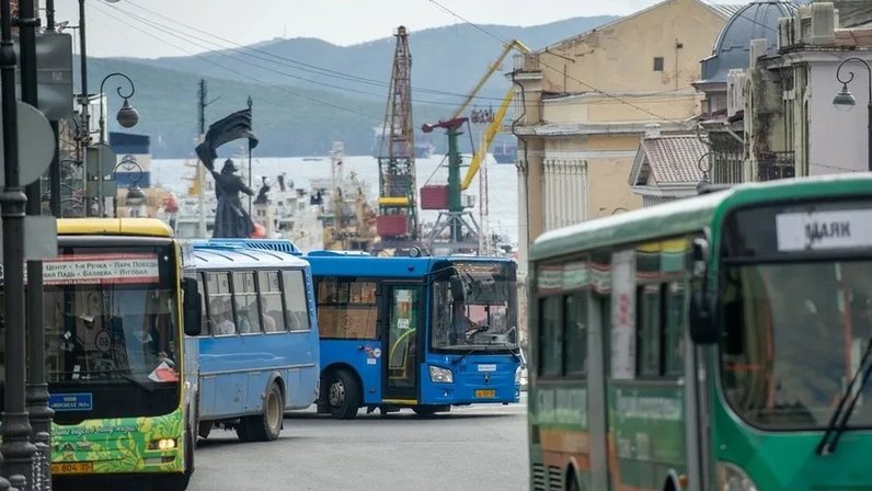 Маршрут 77 автобуса владивосток. Автобус Владивосток. Общественный транспорт Владивостока. Man автобус Владивосток. Маршрут автобуса 1 Владивосток.