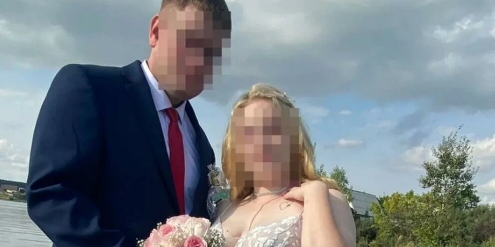 Брат жениха. Жених и невеста под венцом. Жених и невеста. Жених в загсе. Ж4низ с невестой и свидетели разбились в ленске.