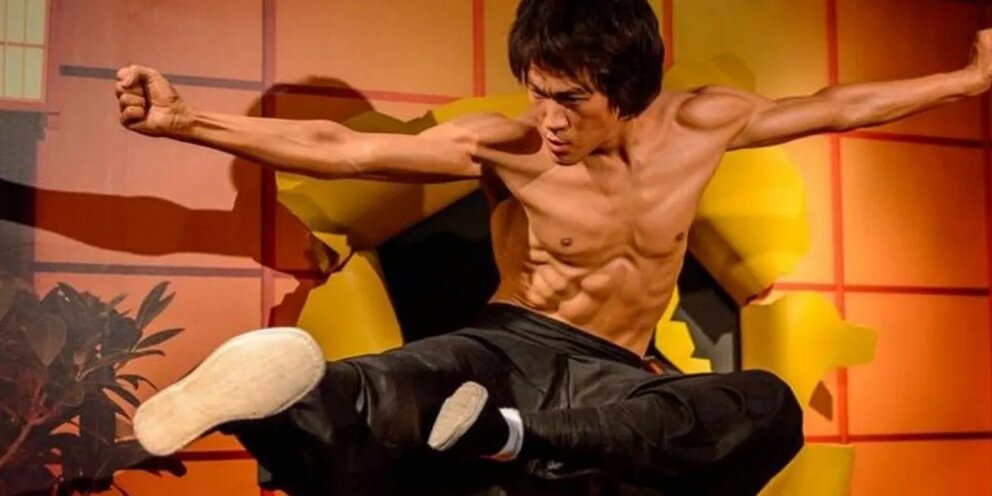 Брюс Ли против Джеки Чана: Кто из любимых актеров победил бы в драке один на оди