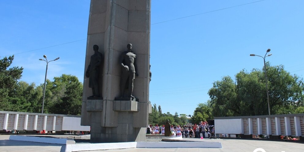 Площадь победы омск фото В Омске стелу на бульваре Победы реконструируют к марту: Новости