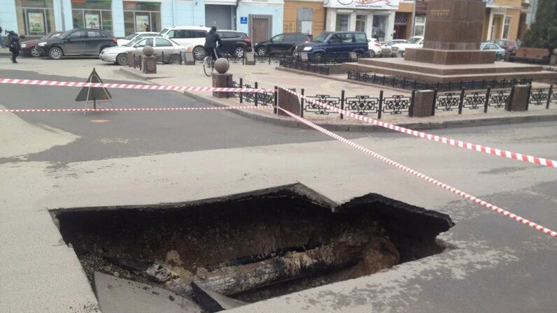 Ярмарка ирбит 2020 куйвашев. Школа в радужном киров строится. Куйвашев в каслях. Глухов сергей петрович. Министр строительства красноярского края михаил рабушко.