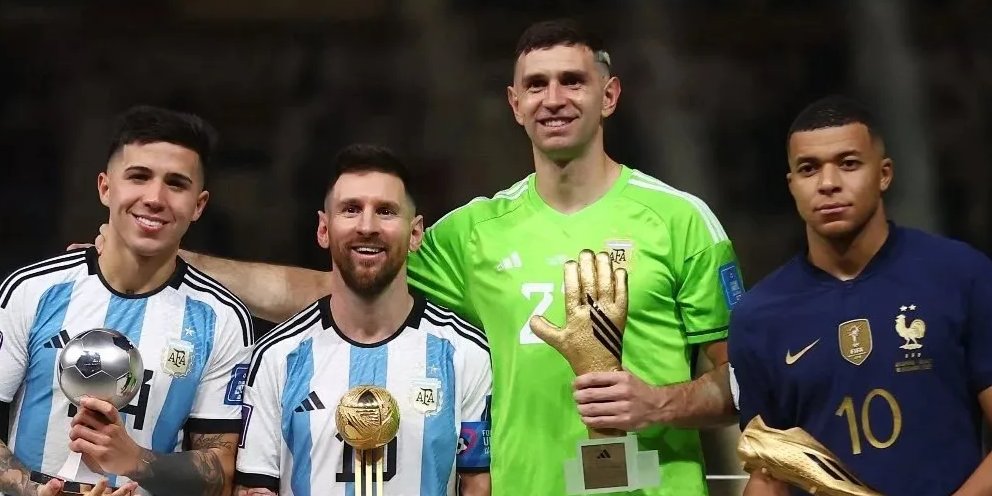 Cuantos años tiene messi 2022