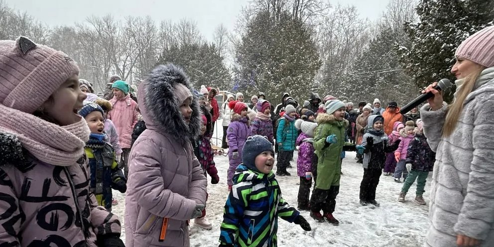 В ульяновске отменили занятия в школах. Масленица Порошино. Масленица Киров Порошино. Праздничные гуляния на Масленицу в Кирове. Последнее воскресенье Масленицы.