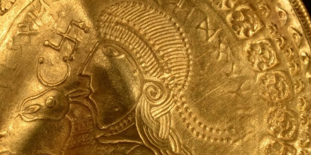 Исторический золотой. Историческое золото. Старинные золотые монеты. Античное золото. Таинственные золотые города.