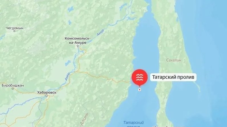 На помощь дрейфующим судам в Татарском проливе вылетел вертолет МЧС:  Яндекс.Новости