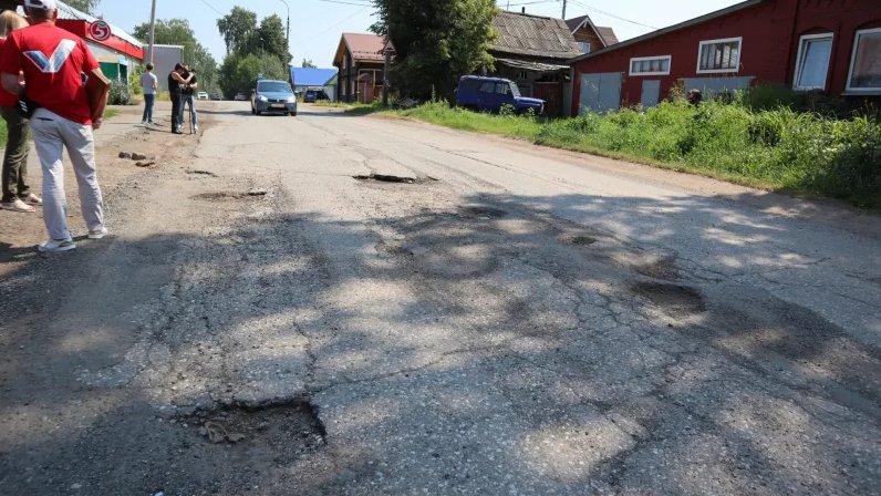 Воткинск вчера. Ремонт дороги Воткинск. Дороги Воткинска Миями. Состояние дороги Воткинск Чайковский ямы.