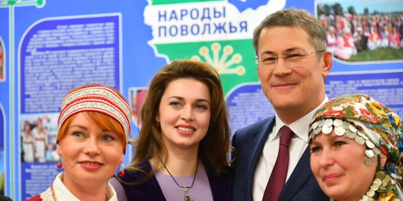 Как выглядит жена хабирова Глава Башкирии вместе с супругой станцевали с гостями Фольклориады Дзен