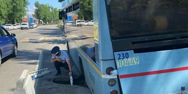 Автобус 306в воронеж. Паз 32054 воронежский 26а 162 уо. Паз 32054 воронежский 122. Паз 32054 салон. Маршрут 76 автобуса воронеж.