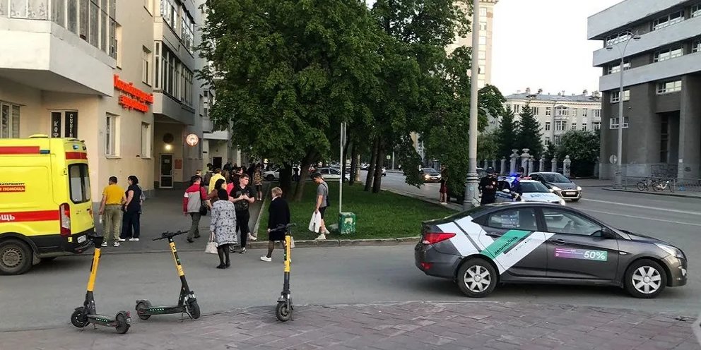Самокатчика сбила машина