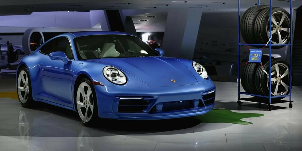 Graphite Blue Metallic Porsche 911