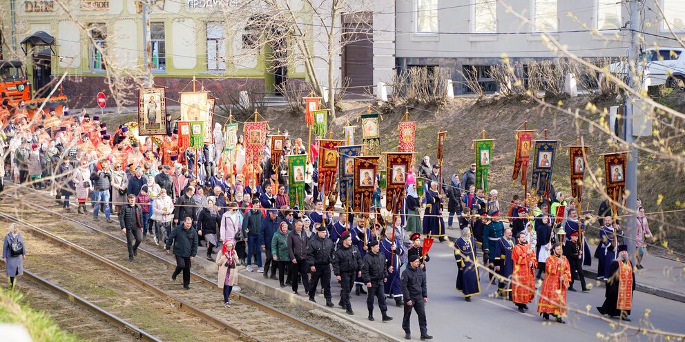 Пасхальный крестный ход нижний новгород. Крестный ход в нижнем новгороде 1 сентября. 2024. Крестный ход в нижнем новгороде на пасху 2024. Крестный ход в 19 веке арт.