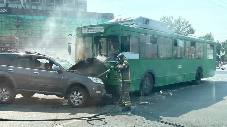 Врезался в камаз и загорелся