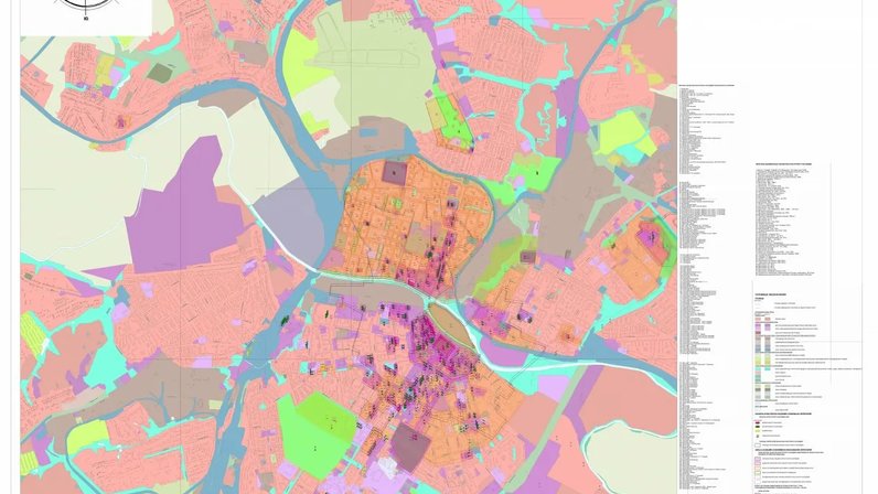 Согласно генерального плана или генеральному плану