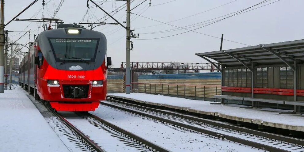 Электричка татарск омск сегодня. Новая электричка Татарск Новосибирск. Электрички. Электропоезда Новосибирск. Десятивагонный электропоезд Новосибирск.