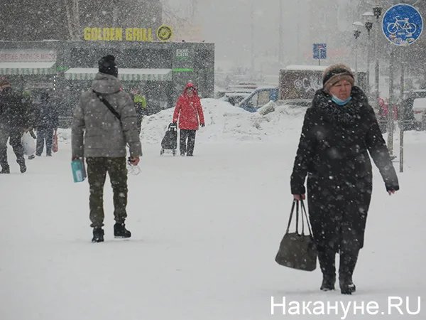 Сильный мороз в москве. Самая холодная погода на 9 мая. Самое холодное лето в екатеринбурге. Холодный день. Самый холодный город на севере.