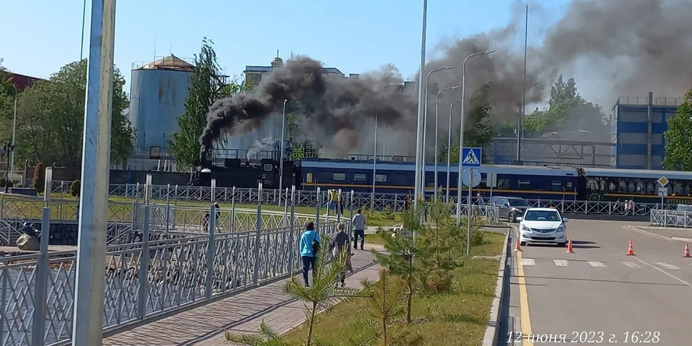 Опель дымит как паровоз
