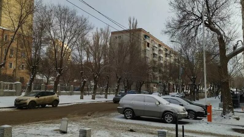 Волгоград в марте. Гололед. Сильный ветер. Штормовой ветер.