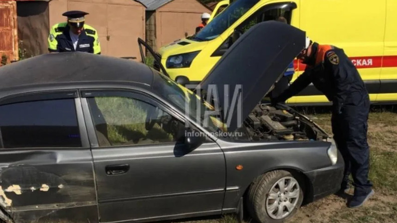 Автомобиль под управлением водителя