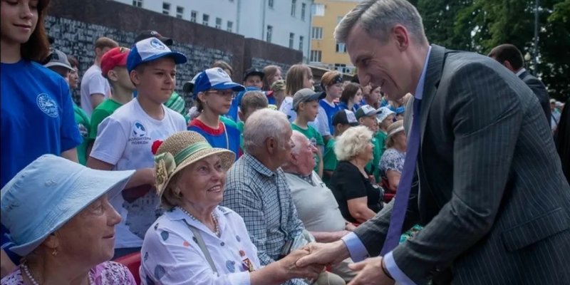 Реликвии победы выставка. Выставка к 9 мая в библиотеке. Выставка города герои. Города герои путь к победе выставка. 9 мая города герои день победы.