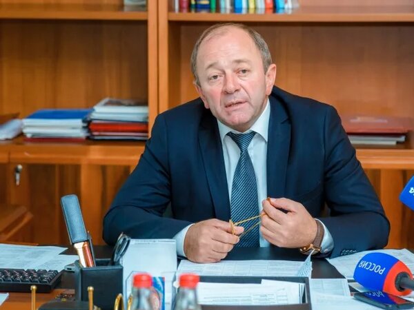 Кемов мурат мурадинович армавир фото В суд поступило дело экс-министра соцзащиты КЧР Кемова: Новости