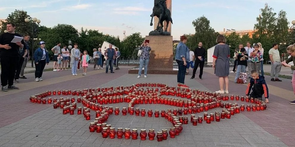 Нарисовать площадь победы калуга