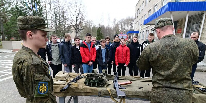 В спортивном клубе "Вятичи" прошла заключительная смена военно-полевых сборов дл