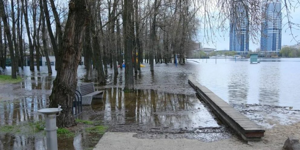 Киев уходит под воду